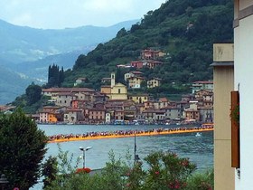 Immobilienmakler Fritz Osterried auf „The Floating Piers“ am Lago d’Iseo